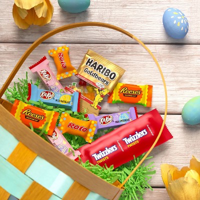 Reese's, Rolo, Twizzlers, Kit Kat Egg Hunt Assortment Chocolate & Sweets Laydown Bag Easter Candy - 35.6oz/110pc