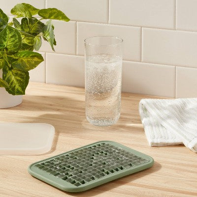 Silicone Crushed Ice Tray with Lid Green - Room Essentials