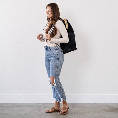 CleverMade Laundry Backpack LUXE Black Birch