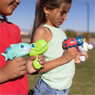 Chuckle & Roar Squirty Squirts Blasters 2pk - Unicorn & Ladybug