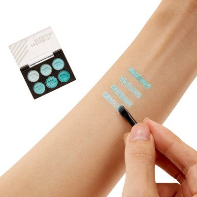 MGA's Miniverse Make It Mini Makeup Series 1