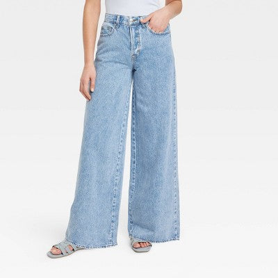 Women's Mid-Rise Super Wide Leg Jeans - Light Wash 16