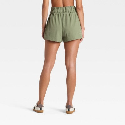 Women's Active Light High-Rise Wide Shorts 3.5" Olive Green XL