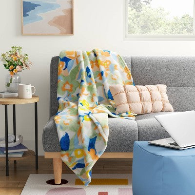 Vintage Floral Printed Plush Throw Blanket - Room Essentials