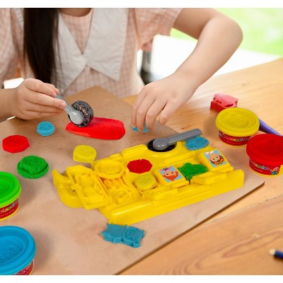 CoComelon Wheels On The Bus Dough Activity Set