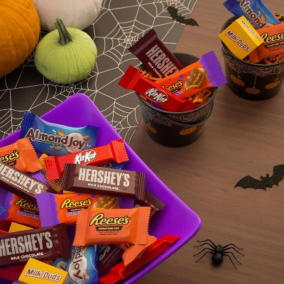HERSHEY'S Chocolate Assorted Halloween Candy Miniatures - 23.05oz/55pc