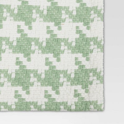 Houndstooth Table Runner Green - Room Essentials