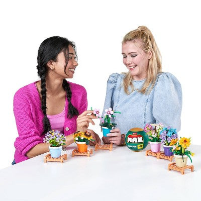 Zuru MAX Build More Garden Capsule - Potted Plants