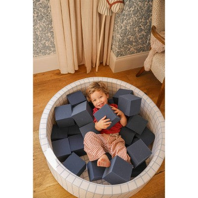 SMOL 31.5' Round Foam Pit with Square Foam - 30pc
