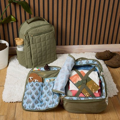 Ink & Barrel 22L Backpack - Solid Green