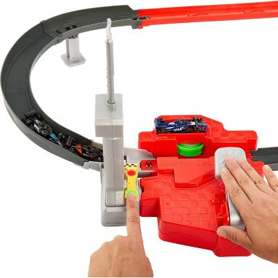 Hot Wheels Racing Formula 1 Sprint Race Circuit Track Set with 3 Die-Cast Toy Cars in 1:64 Scale