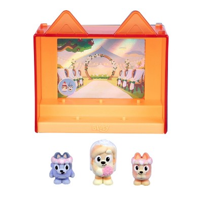 Bluey Fuzzies Episode Pack The Sign Display Case and Figures