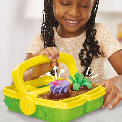 Play-Doh Blooming Flowers Playset - 15pc