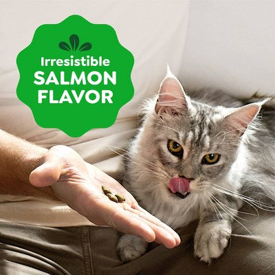 Greenies Smartbites Skin and Fur Health Salmon Flavor Cat Treats - 2.1oz