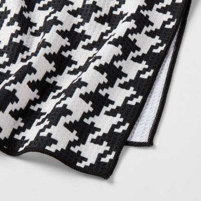 Waffle Houndstooth Hand Towel Black/White - Room Essentials