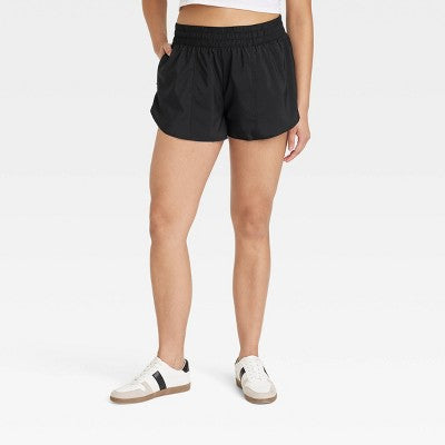 Women's Woven Mid-Rise Run Shorts 3" M