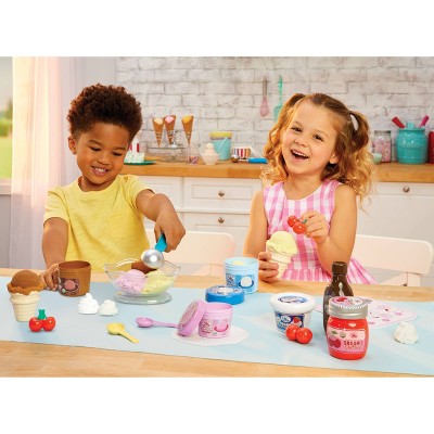Little Tikes Creative Chefs Ice Cream Kit: Pretend Play Food & Toy Kitchens with 17 Pieces for Creativity