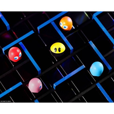 Hachette Boardgames Quoridor Pacman Board Game: Creative Thinking Game, Includes Pieces & Instructions, 2-5 Players