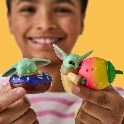 Star Wars Grogu Snack Attack 1.5" Mystery Figure, Series 1