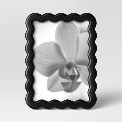 5"x7" Wavy Shape Picture Frame Black - Room Essentials