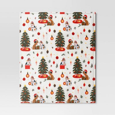 Christmas Puppy & Kitty Printed Plush Throw Blanket Ivory - Wondershop