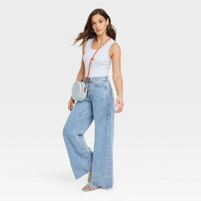 Women's Mid-Rise Super Wide Leg Jeans - Light Wash 16
