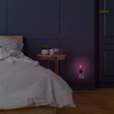 Globe Electric Auto On/Off Pink Heart Filament Night Light: LED Plug-In Novelty for Kids' & All Ages
