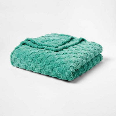 Twin/Twin XL Checkered Blanket Turquoise Blue - Room Essentials