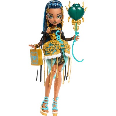 Monster High Scary Sweet Birthday Cleo De Nile Doll in Party Dress