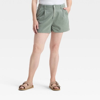 Women's High-Rise Pleated Jean Shorts 2