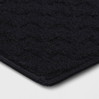 1'8"x2'6" Tufted Rug Black - Room Essentials