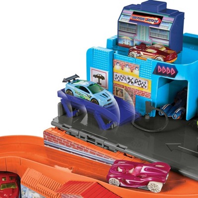 Hot Wheels Ultra Hots Sto & Go Trackset (LOCAL PICKUP ONLY)