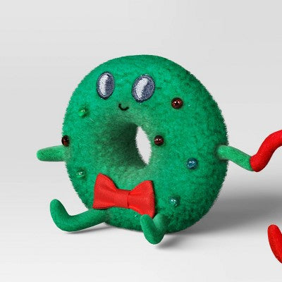 Felt Wreath and Door Duo Christmas Figurine - Wondershop