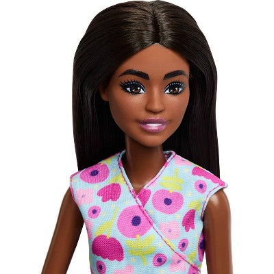 Barbie Careers Baby Doctor Playset with Brunette Fashion Doll, 2 Baby Dolls, Exam Table & Accessories