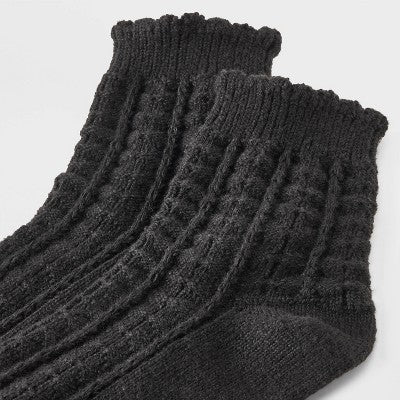 Women's Scalloped Edge Pointelle Super Soft Short Crew Boot Socks - Auden Black 4-10