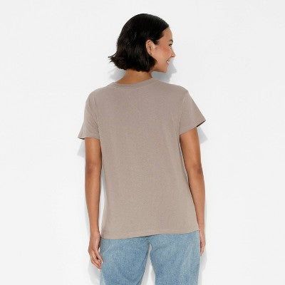 Women's Mainstreet Market Vinyl Records Short Sleeve Graphic T-Shirt - Brown L