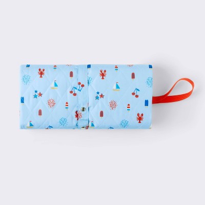 39.5"x39.5" Outdoor Blanket Americana - Cloud Island