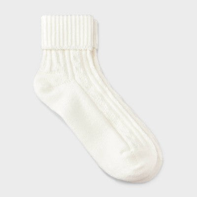 Women's Cable Turn-Cuff Super Soft Ankle Boot Socks - Auden Ivory 4-10