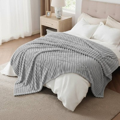 Bedsure Twin/Twin XL Plush Blanket Light Gray