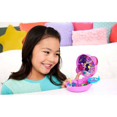 Polly Pocket Planet Polly Compact Playset with 1 Micro Doll and Pet Puppy