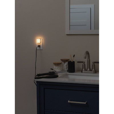 Energizer LED Mini Deco Lights Flower Design 2pk: Plug-In Nightlights, Electric, White, All Ages, 5 Watts, No Assembly Required