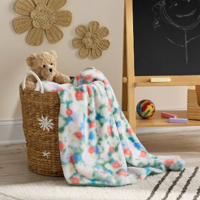 Floral Fur Kids' Throw Blanket Green - Pillowfort