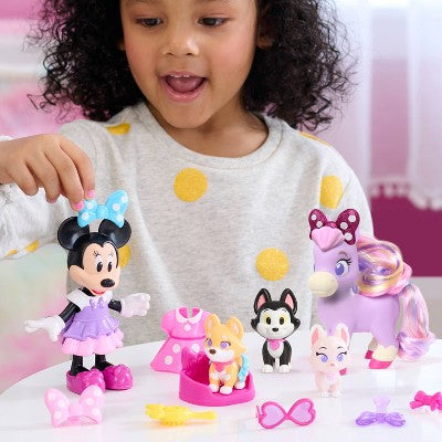 Minnie Mouse Deluxe Pampered Doll Pet Animal Figure: No Articulation Plastic Action Figures Set