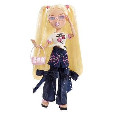 Bratz Stylin' Cloe Fashion Doll with Accessories and T-Shirt for You