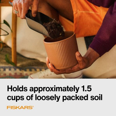 Fiskars 2" Soil Scoop Recycled Hand Trowel