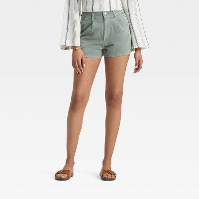 Women's High-Rise Pleated Jean Shorts 2