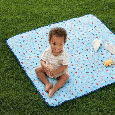 39.5"x39.5" Outdoor Blanket Americana - Cloud Island