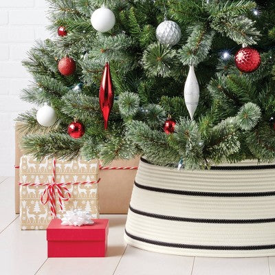 26" Rope Roll-up Christmas Tree Collar Black/White - Wondershop