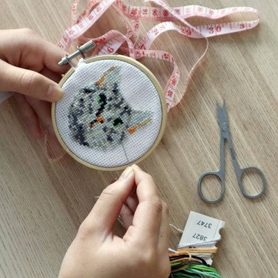 Mini Cross Stitch Embroidery Kit: Kikkerland DIY Art Kit with Needle & Thread, Frame, Ages 10+, Craft Activity