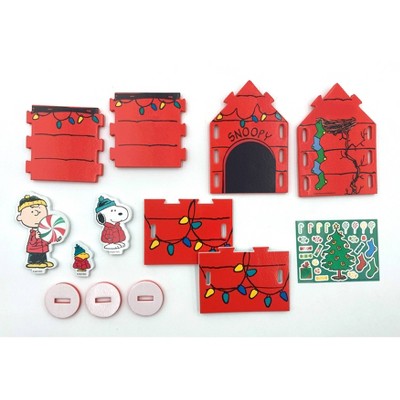 Innovative Designs Foam Gingerbread House Peanuts